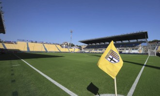 雷纳即将加盟帕尔马！多特蒙德的年轻天才为何成为意甲新宠？