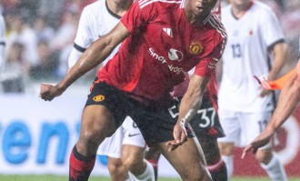 奥斯梅恩点头曼联！夏窗豪赌非洲第一锋霸，红魔复兴真要靠他？