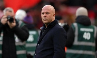 萨拉赫替补出场获安菲尔德掌声支持，斯洛特承认曾深入交谈：我们需要他