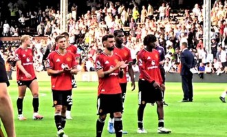 曼联6000万铁腰两弱点暴露，身为嫡系却被阿莫林嫌弃！半场被换尴尬