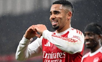 4-0到0-3！足坛意甲争四：枪手16分钟屠城，马竞刚灭巴萨就遭保级队暴揍！